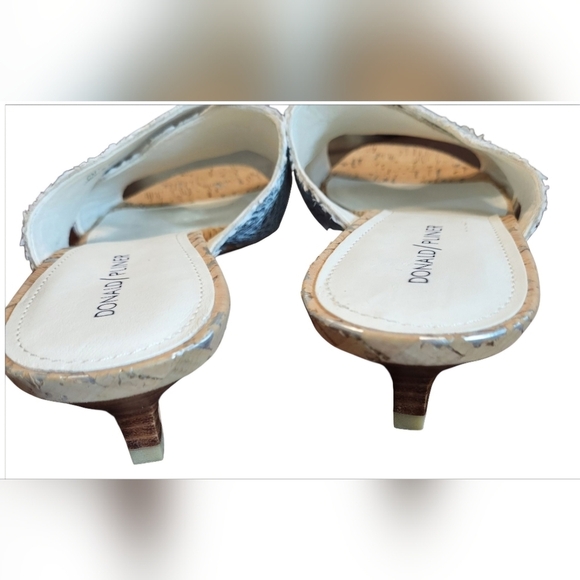 Donald Pliner Elly Silver Cork Kitten Heel Sandals Size 11 - Picture 3 of 13